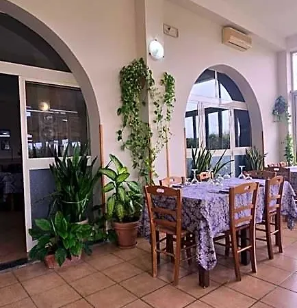 Otel Ristorante La Decanata Le Castella (Calabria)